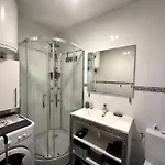 Апартаменты Hyealb - Pour 3 Personnes Sur Le Port D'hyeres Йер